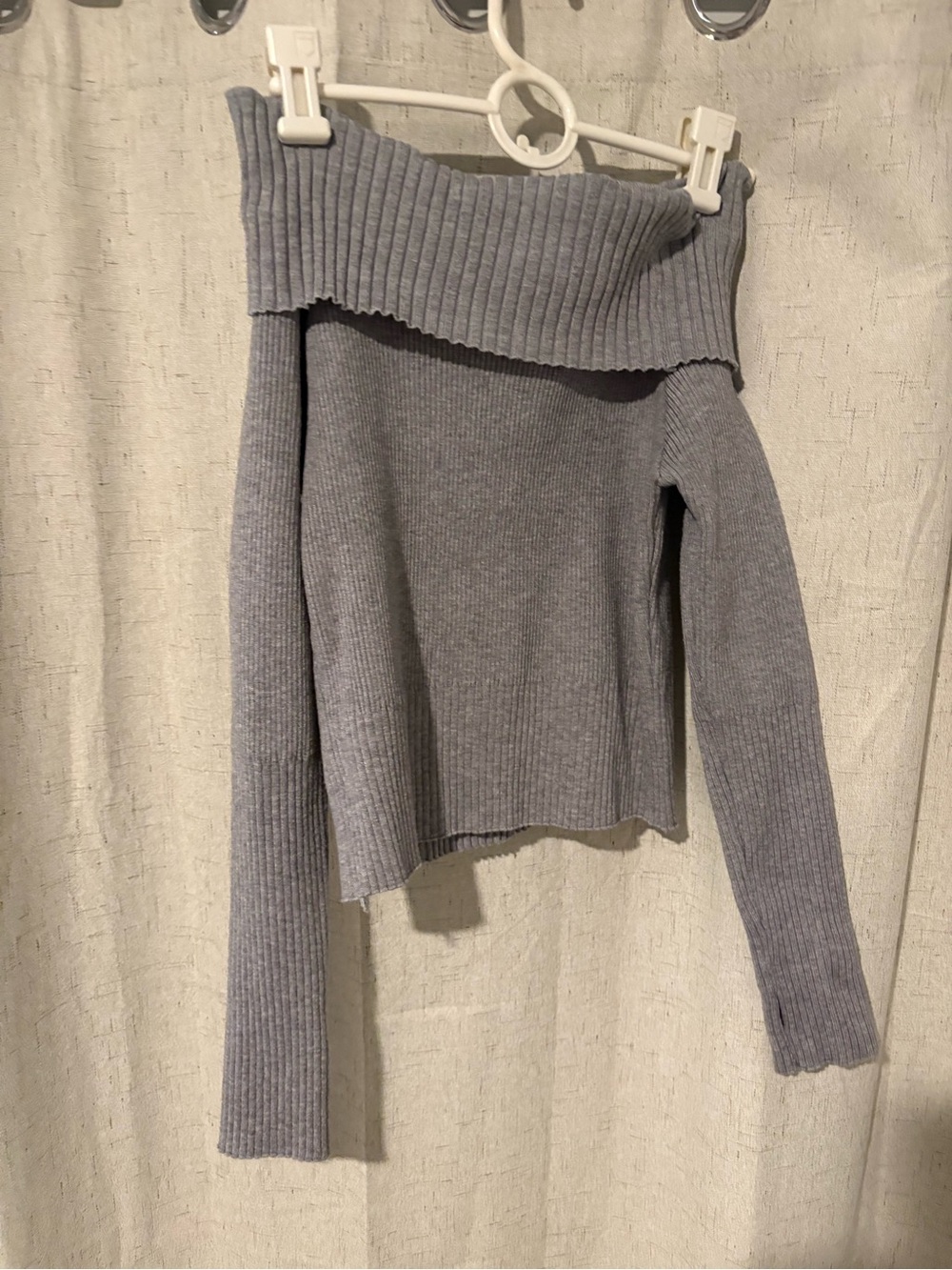 Off-Shoulder Ribbed Knit Sweater - Gray - Picture 2 of 2